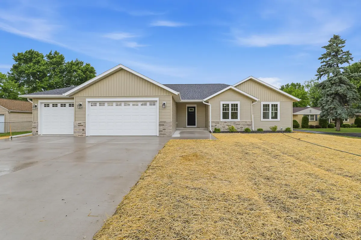 1150 Fond Du Lac Ave, Fond Du Lac, WI 54935 - #1