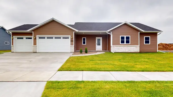 1222 Leo Dr, Holmen, WI 54636