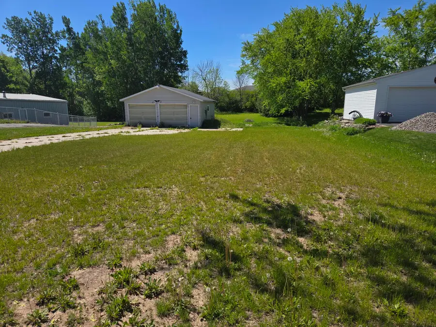 420 E Church St, Mishicot, WI 54228 - #2