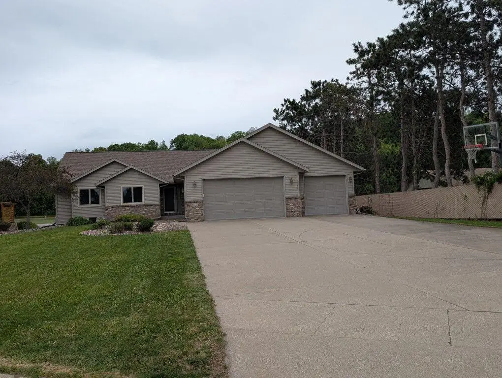 1007 3rd Ave E, Holmen, WI 54636 - #1