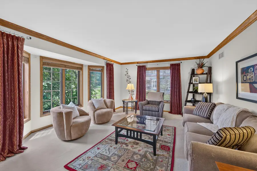 10504 N Haddonstone Pl, Mequon, WI 53092 - #3