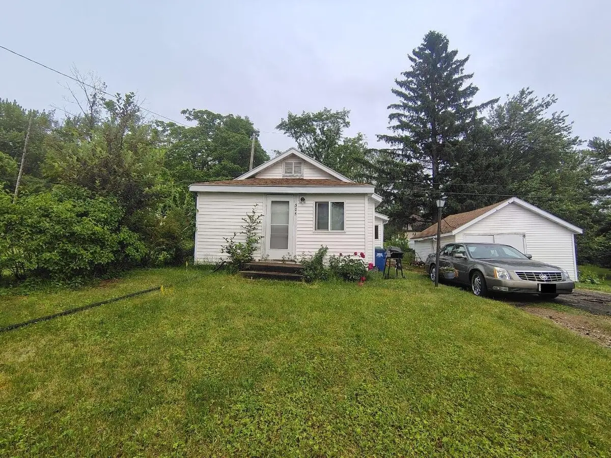 305 S 12th Ave, Wausau, WI 54401 - #1