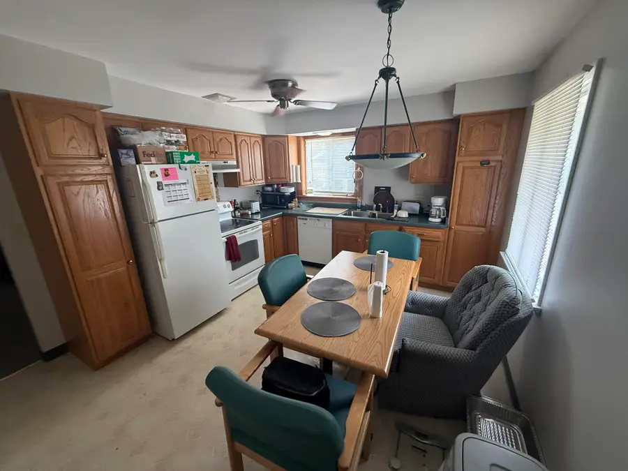 7519 W Sheridan Ave, Milwaukee, WI 53218 - #3