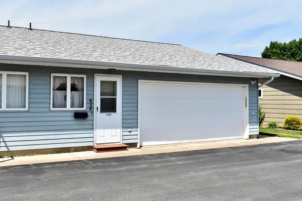 1328B Mcnally Dr, Winona, MN 55987