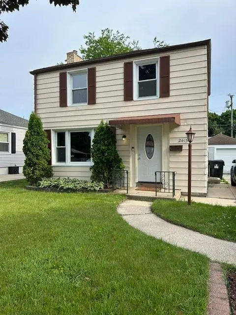 2413 Bate St, Racine, WI 53403