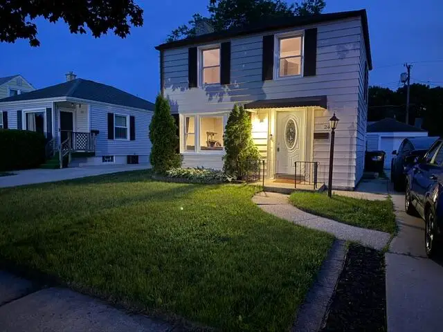 2413 Bate St, Racine, WI 53403 - #2