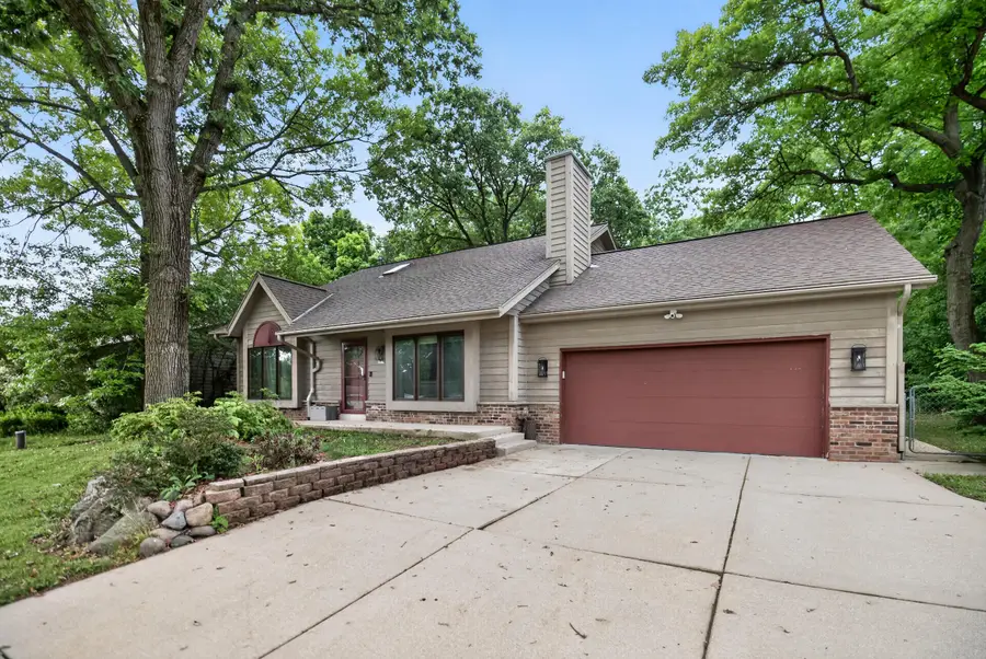 9015 S 84th St, Franklin, WI 53132 - #2