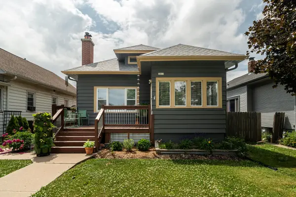 1015 S 76th St, West Allis, WI 53214