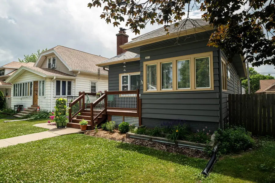 1015 S 76th St, West Allis, WI 53214 - #3