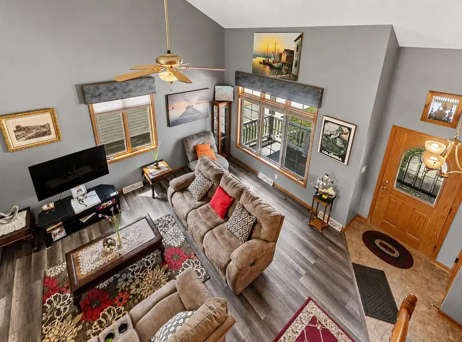 3297 E Ramsey Ave, Cudahy, WI 53110 - #2