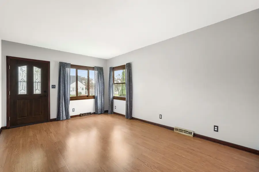 627 Blake Ave, South Milwaukee, WI 53172 - #3