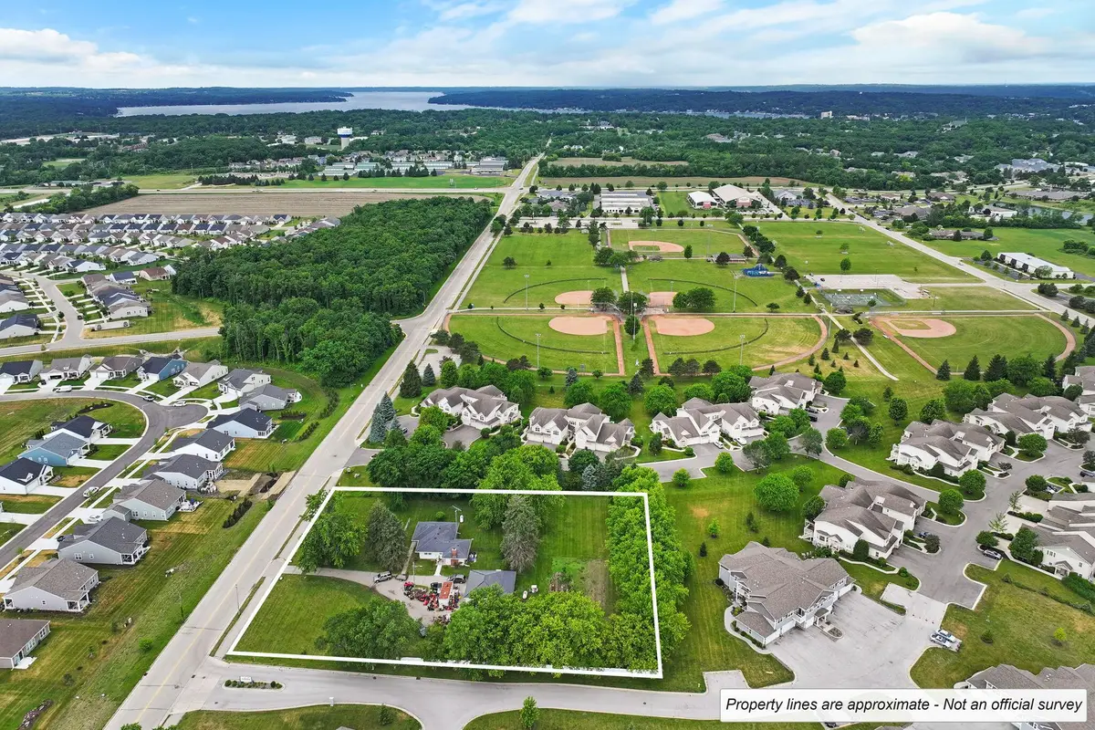 1201 Townline Rd, Lake Geneva, WI 53147 - #1