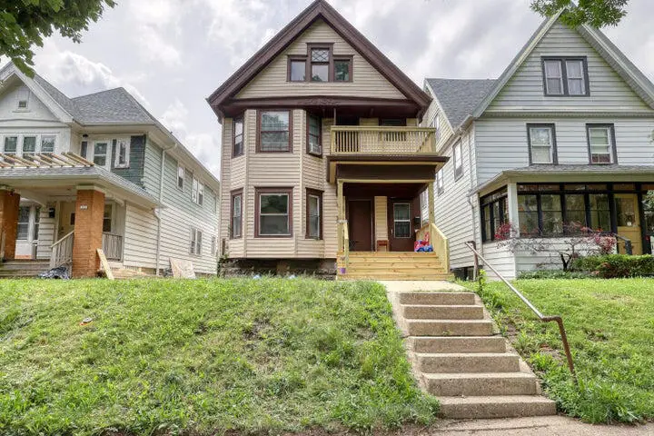 1435 N 48th St, Milwaukee, WI 53208 - #2