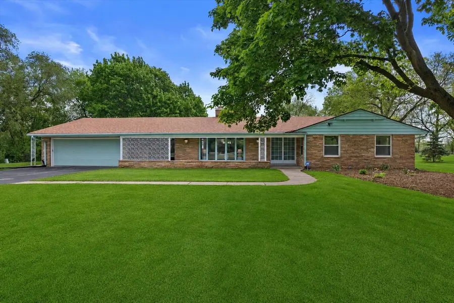 7300 S 92nd St, Franklin, WI 53132 - #2