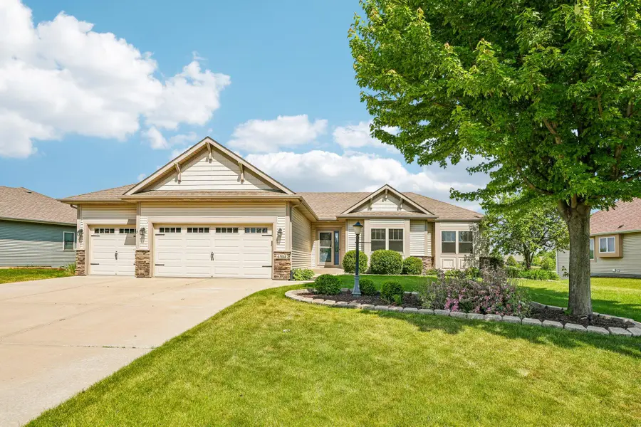 6504 Heritage Ave, Mount Pleasant, WI 53406 - #2