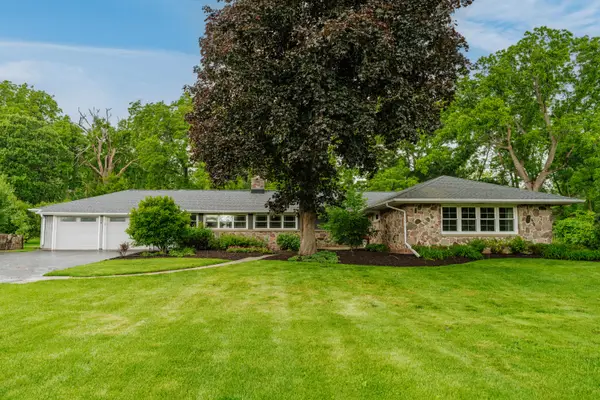 2355 N 147th St, Brookfield, WI 53005