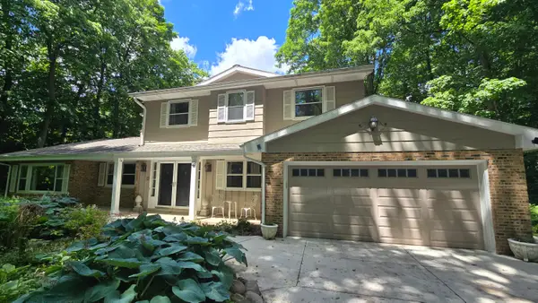 8480 W Edgerton Ave, Greendale, WI 53129