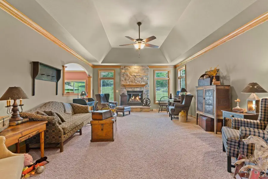 W230N7956 Bluebill Dr, Sussex, WI 53089 - #3
