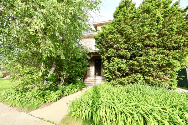 1805 Taylor Ave, Racine, WI 53403