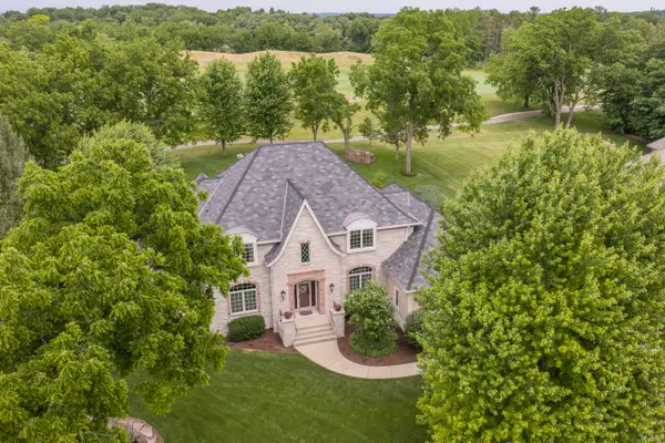 S76W26010 Prairieside Dr, Vernon, WI 53189