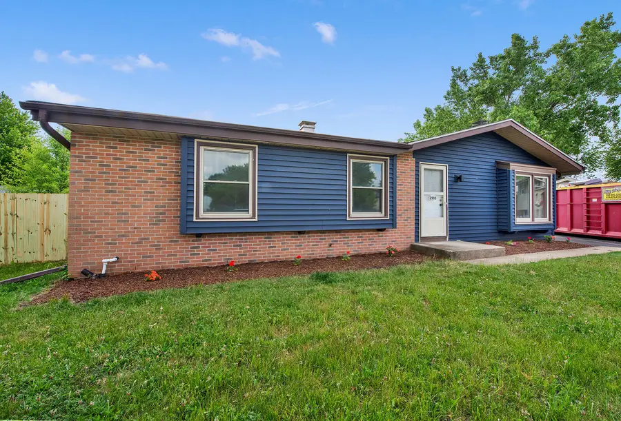 2905 Lake Vista Ct, Racine, WI 53402 - #2