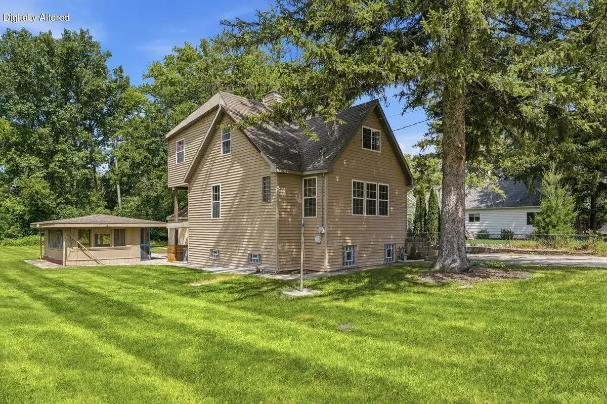 2327 Catherine Ave, Twin Lakes, WI 53181 - #1