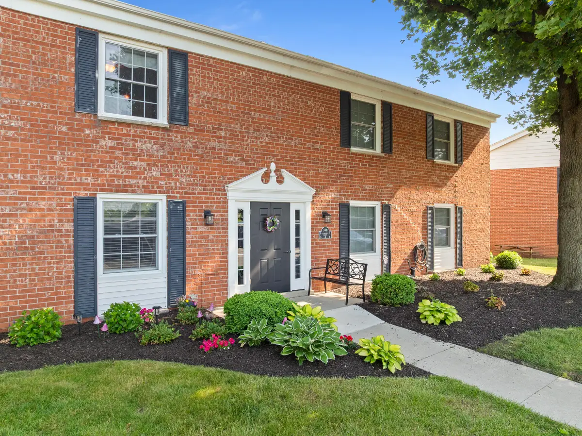 348 County Road B, Fontana, WI 53125 - #1