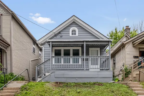 1017 E Pearson St, Milwaukee, WI 53202