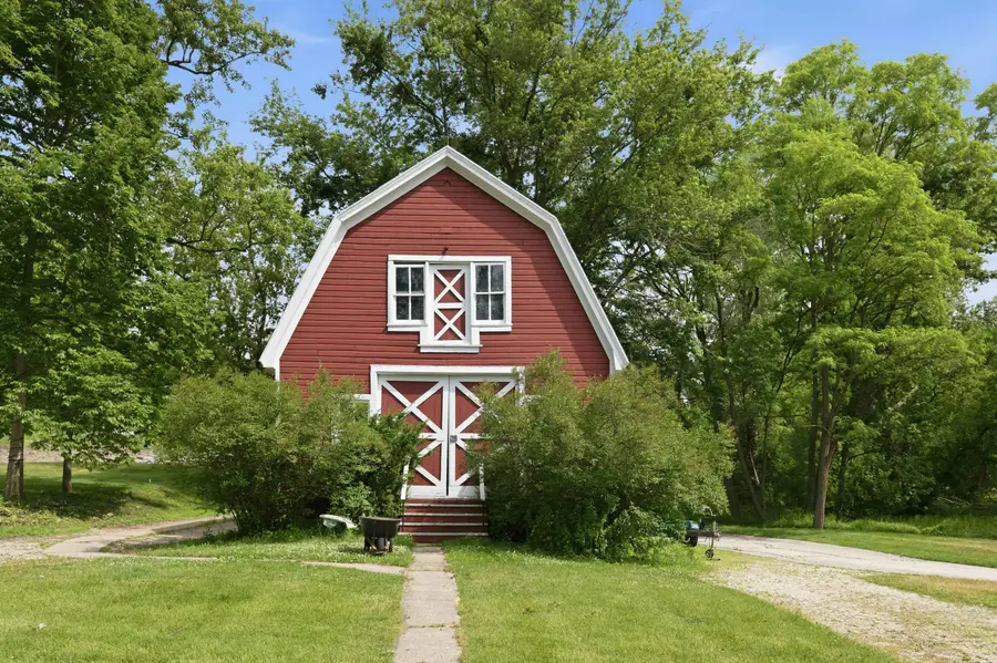 N30W29393 Hillcrest Dr, Delafield, WI 53072 - #3
