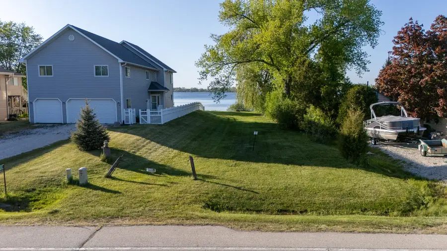 7427 Wind Lake Rd E, Wind Lake, WI 53185 - #2