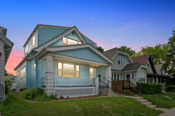 1945-1947 S 68th St S, West Allis, WI 53219