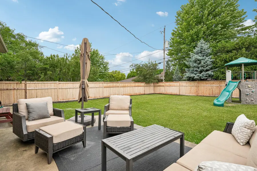 7524 W Wisconsin Ave, Wauwatosa, WI 53213 - #3