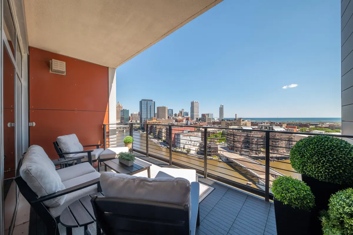 106 W Seeboth St, Milwaukee, WI 53204 - #1