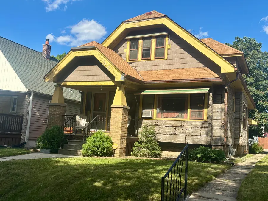 2206 S 36th St, Milwaukee, WI 53215 - #2