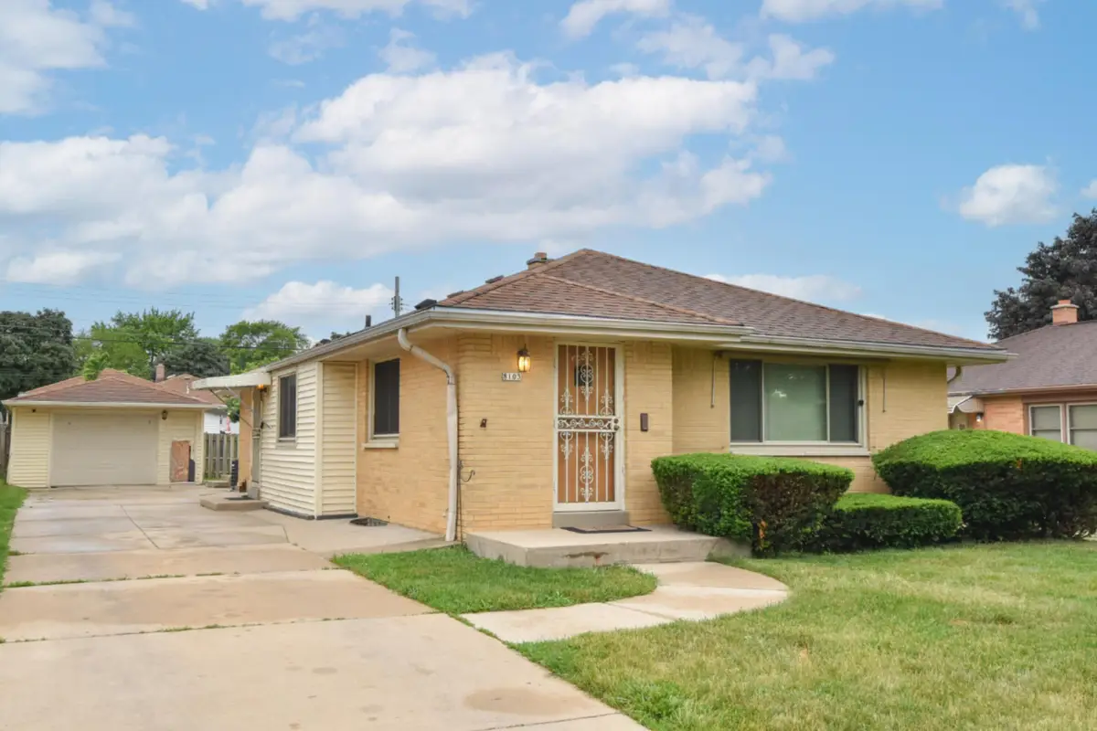 8103 W Potomac Ave, Milwaukee, WI 53218 - #1
