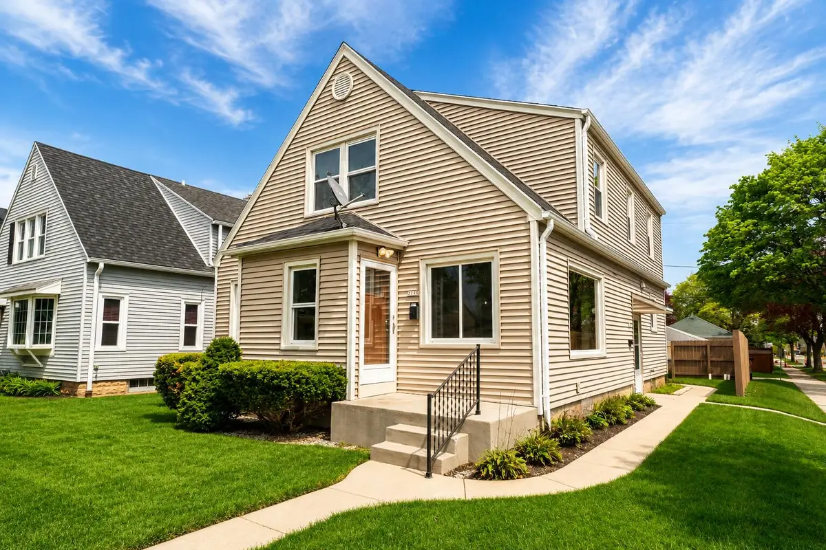 3180 S 41st St, Milwaukee, WI 53215 - #1