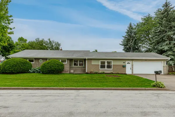 11307 W Garfield Ave, Wauwatosa, WI 53226