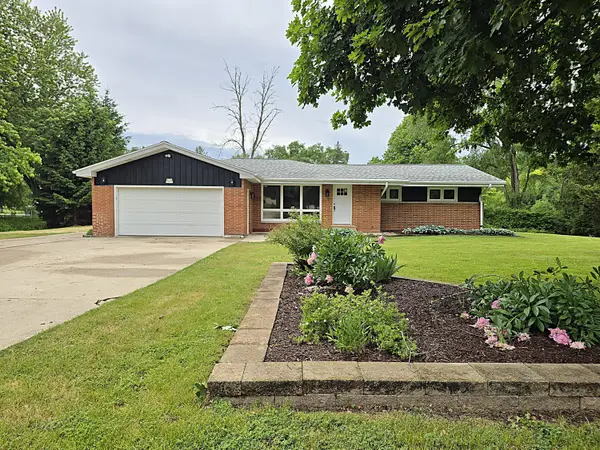 W136N7015 Claas Rd, Menomonee Falls, WI 53051