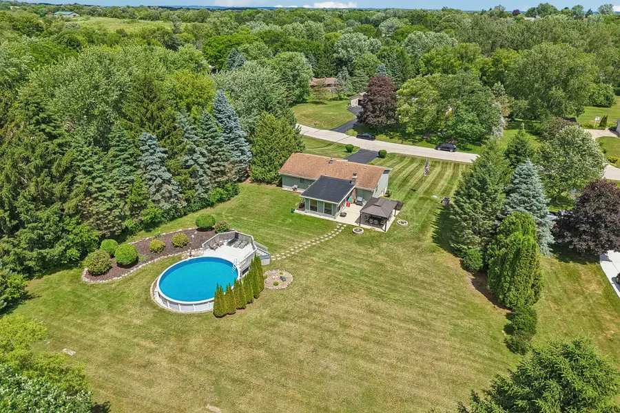 S86W31341 Meyer Dr, Mukwonago, WI 53149 - #2