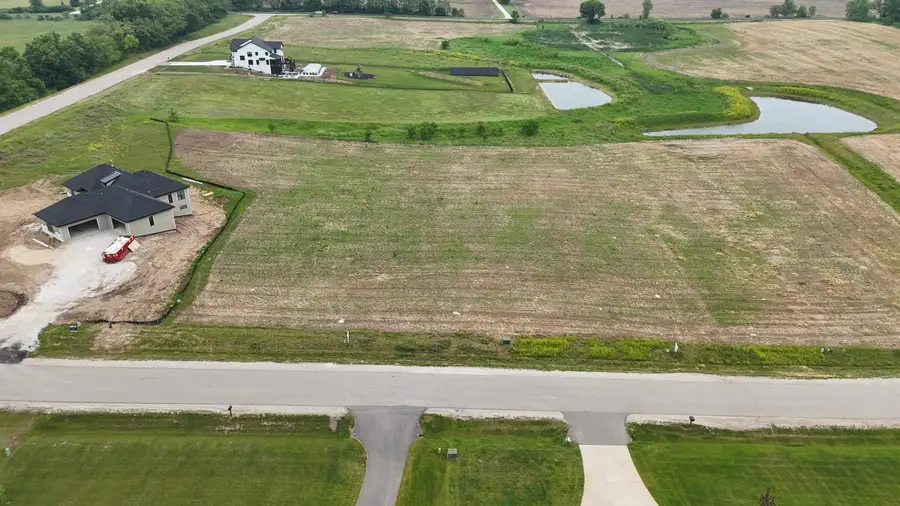 1011 Beere Ln, Rochester, WI 53105 - #2
