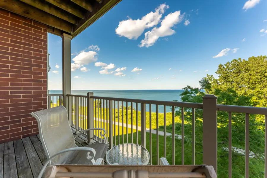 4120 S Lake Dr, Saint Francis, WI 53235 - #2