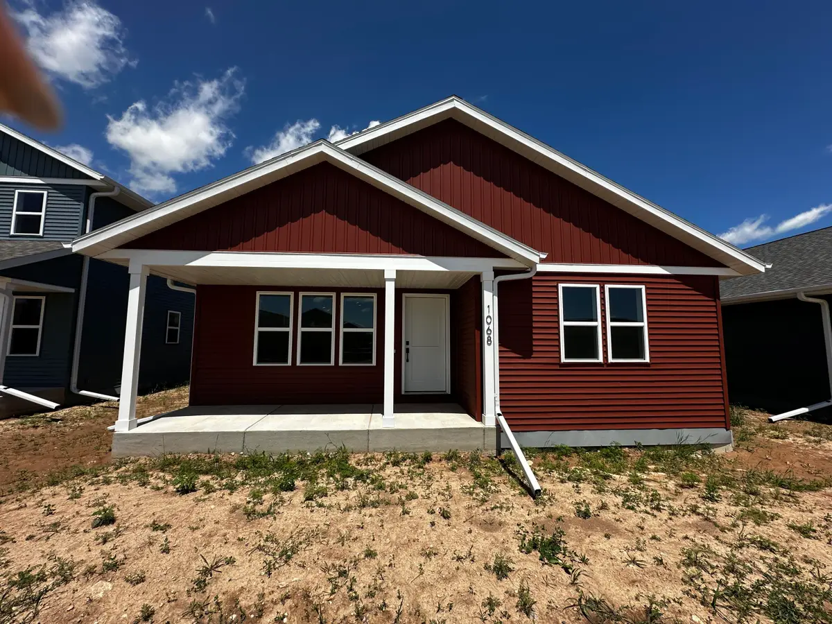 1068 Happy Ln, Sheboygan Falls, WI 53085 - #1