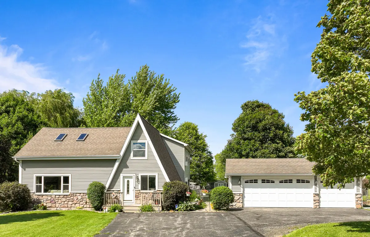 W6093 Mariner Hills Trl, Lauderdale Lakes, WI 53121 - #1