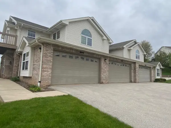 9275 S 51st St, Franklin, WI 53132