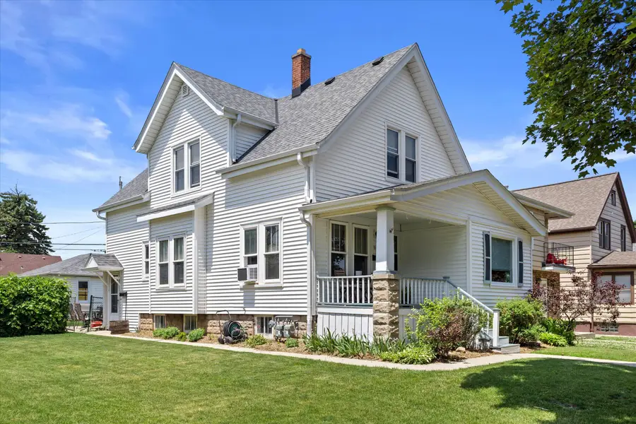 447 S 72nd St, Milwaukee, WI 53214 - #2