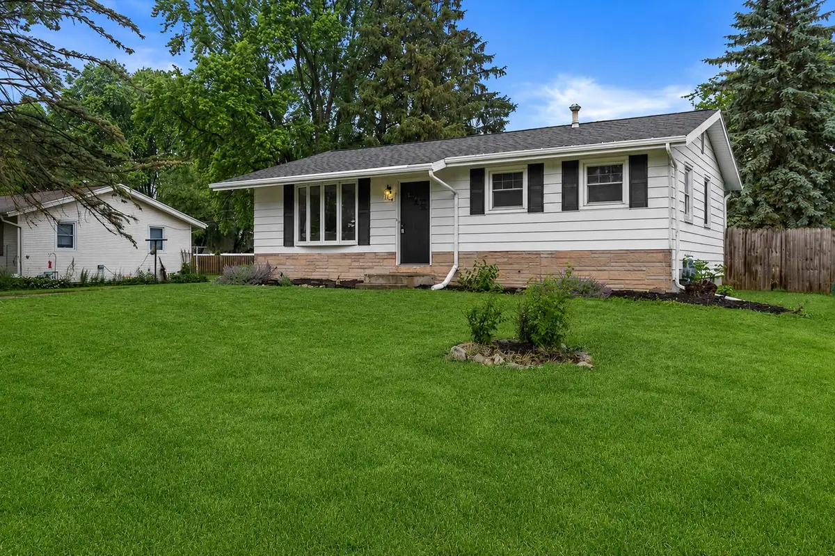 1204 Lisbon St, Watertown, WI 53098 - #1