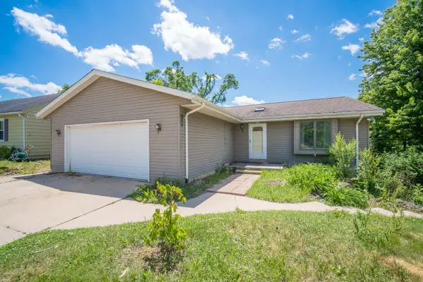 2315-17 Chestnut St, West Bend, WI 53095