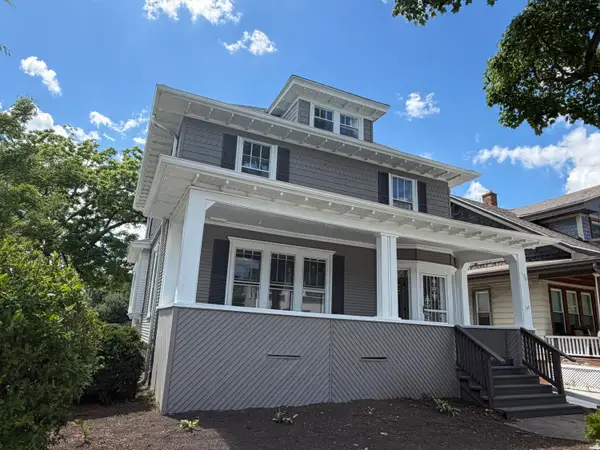 1438 Grange Ave, Racine, WI 53405