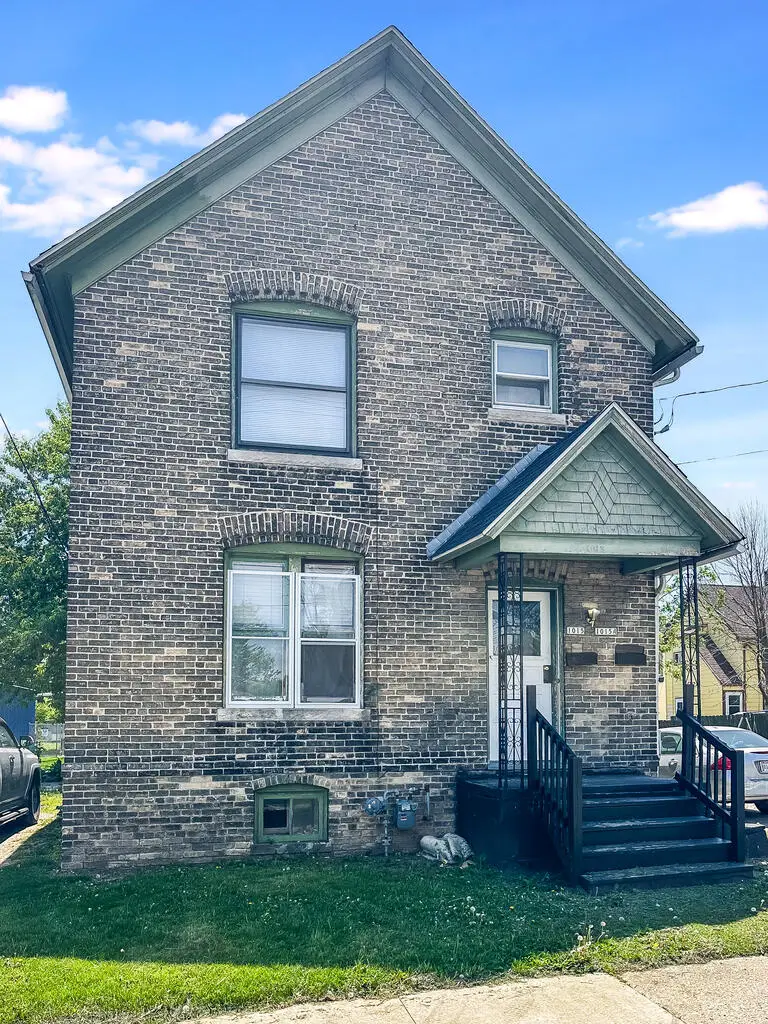 1015 Hamilton St, Manitowoc, WI 54220 - #2