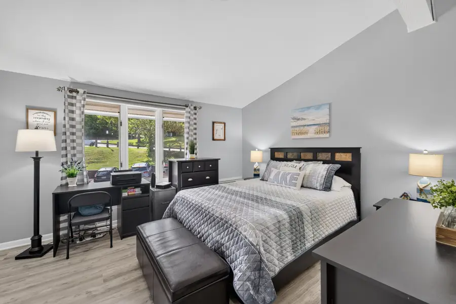 33 Lausanne Ct, Geneva, WI 53147 - #2